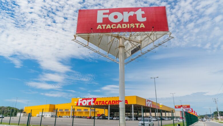 Fort Atacadista completa 27 anos com campanha que sorteia mais de R$ 1 milhão em prêmios e vales-compras
